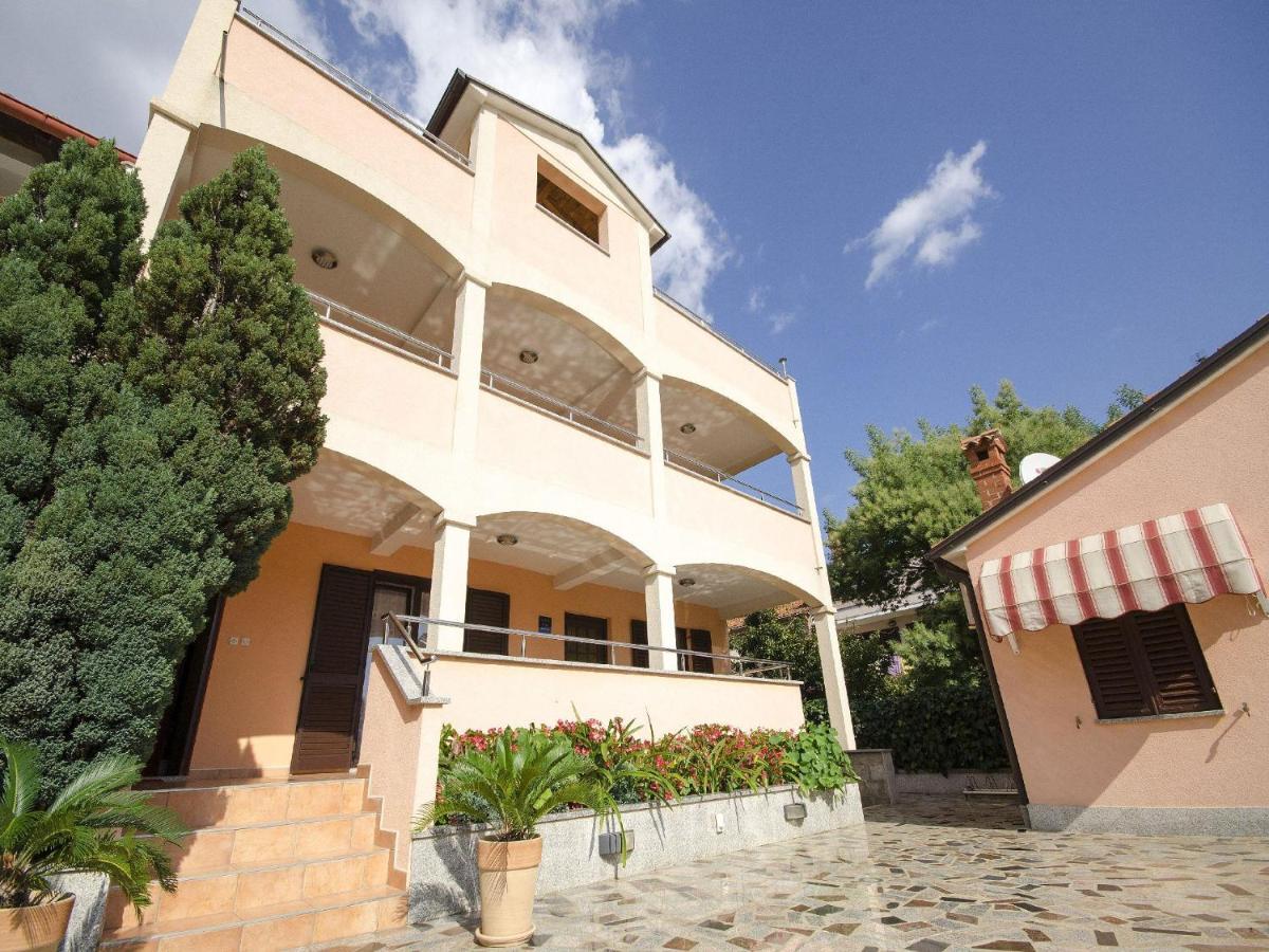 Apartments Patricija Rovinj Exteriör bild